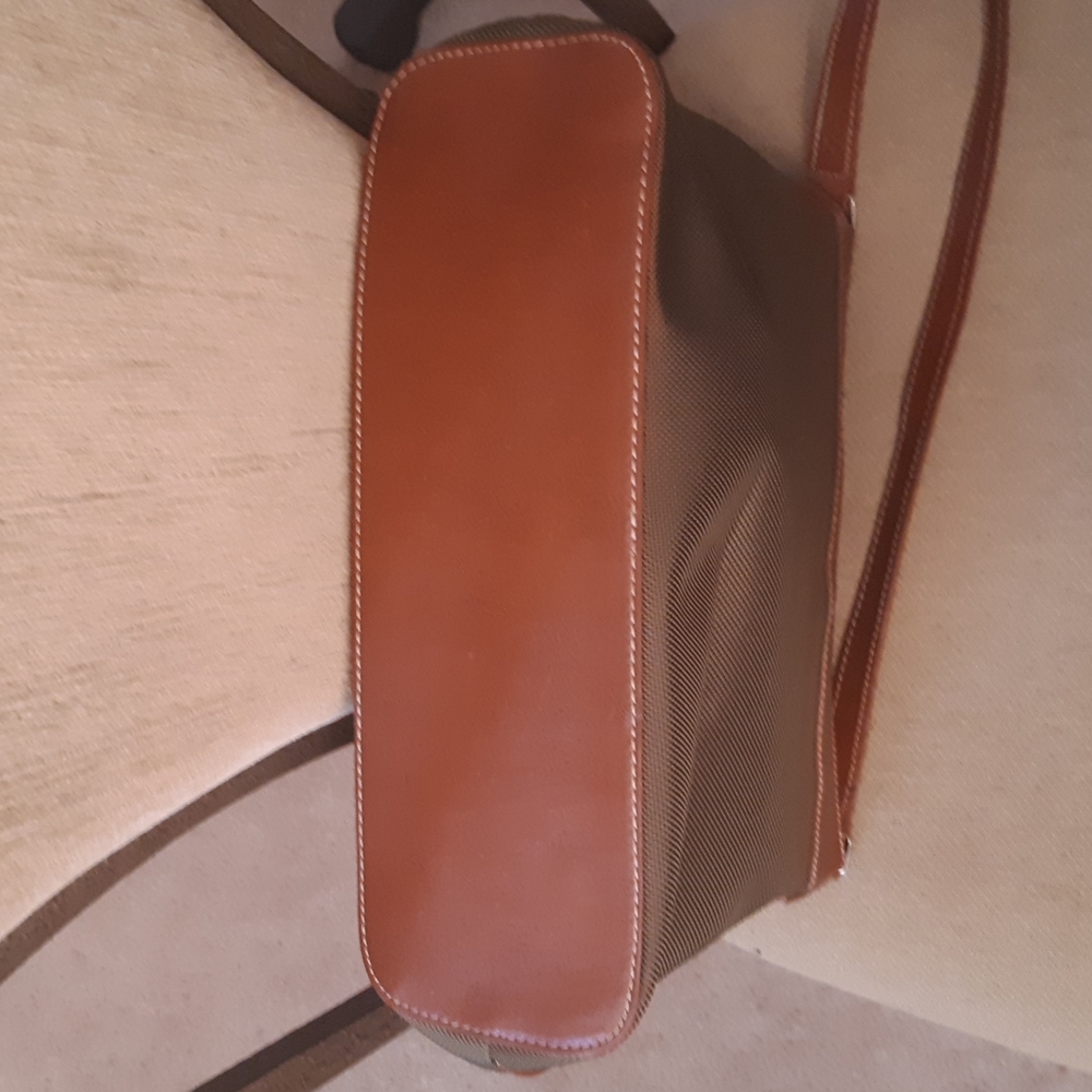 Etienne Aigner Purse - Picture 6 of 8